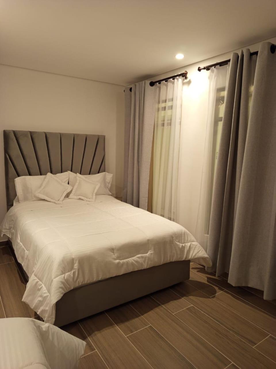Hotel Saron ボゴタ エクステリア 写真